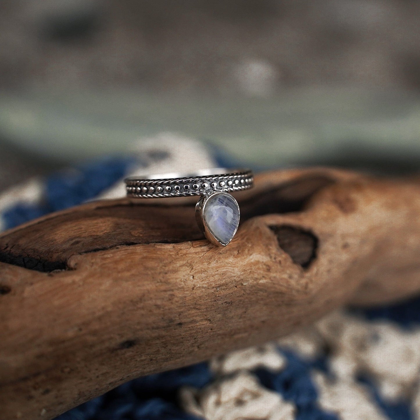 Rings Milk & Moon Ring