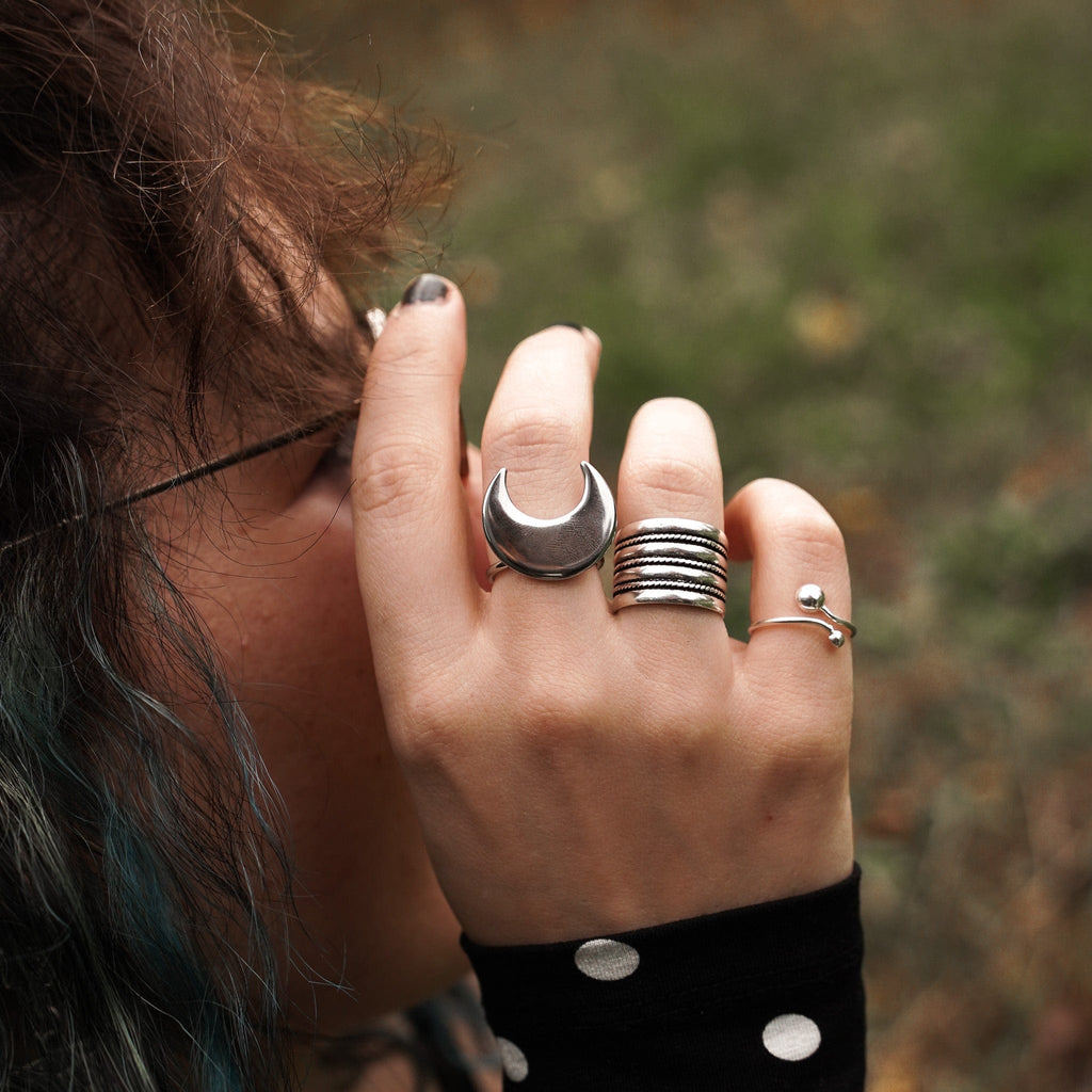 Rings Silent Form Ring